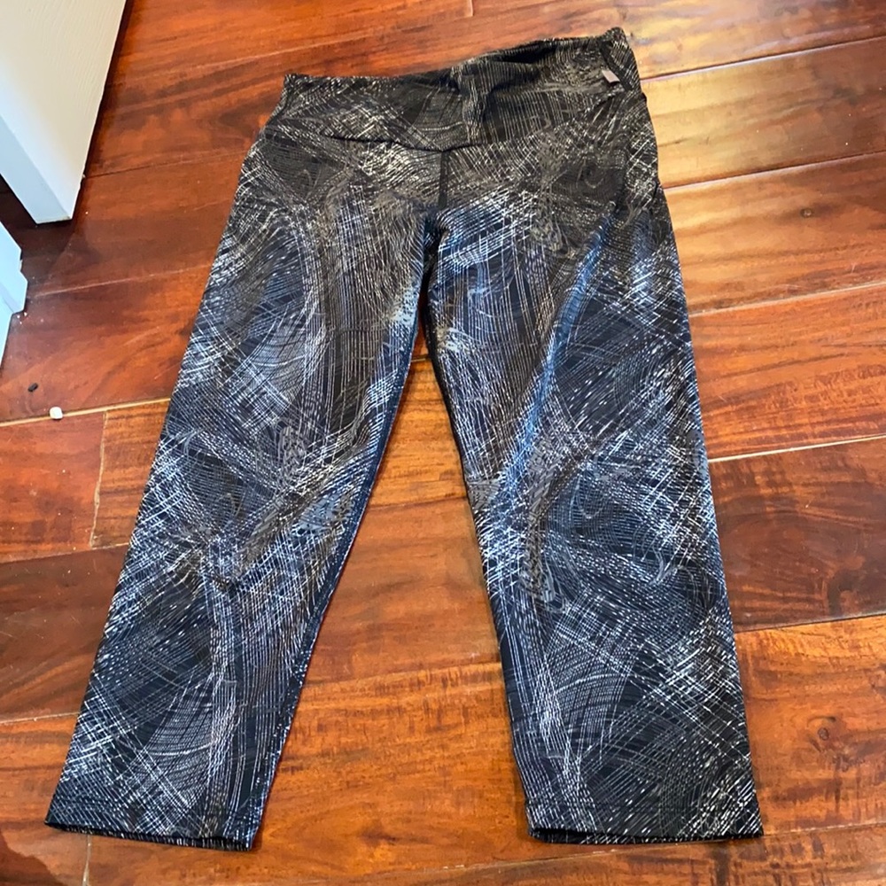 Capri workout leggings